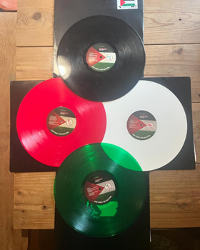 4 coloured vinyl records